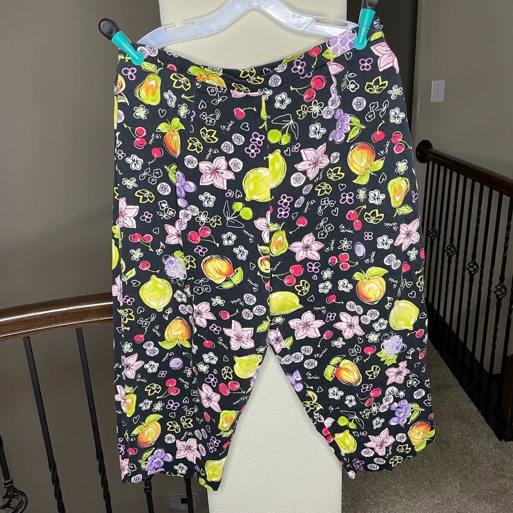 Vintage Briggs New York  Fruit and Flower Cropped Pants Size 16 Colorful Quirky